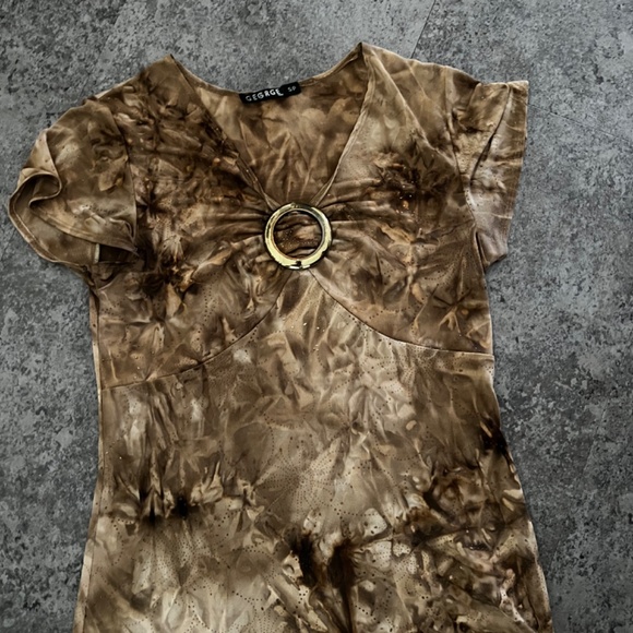 Brown and white slinky top - Picture 2 of 2